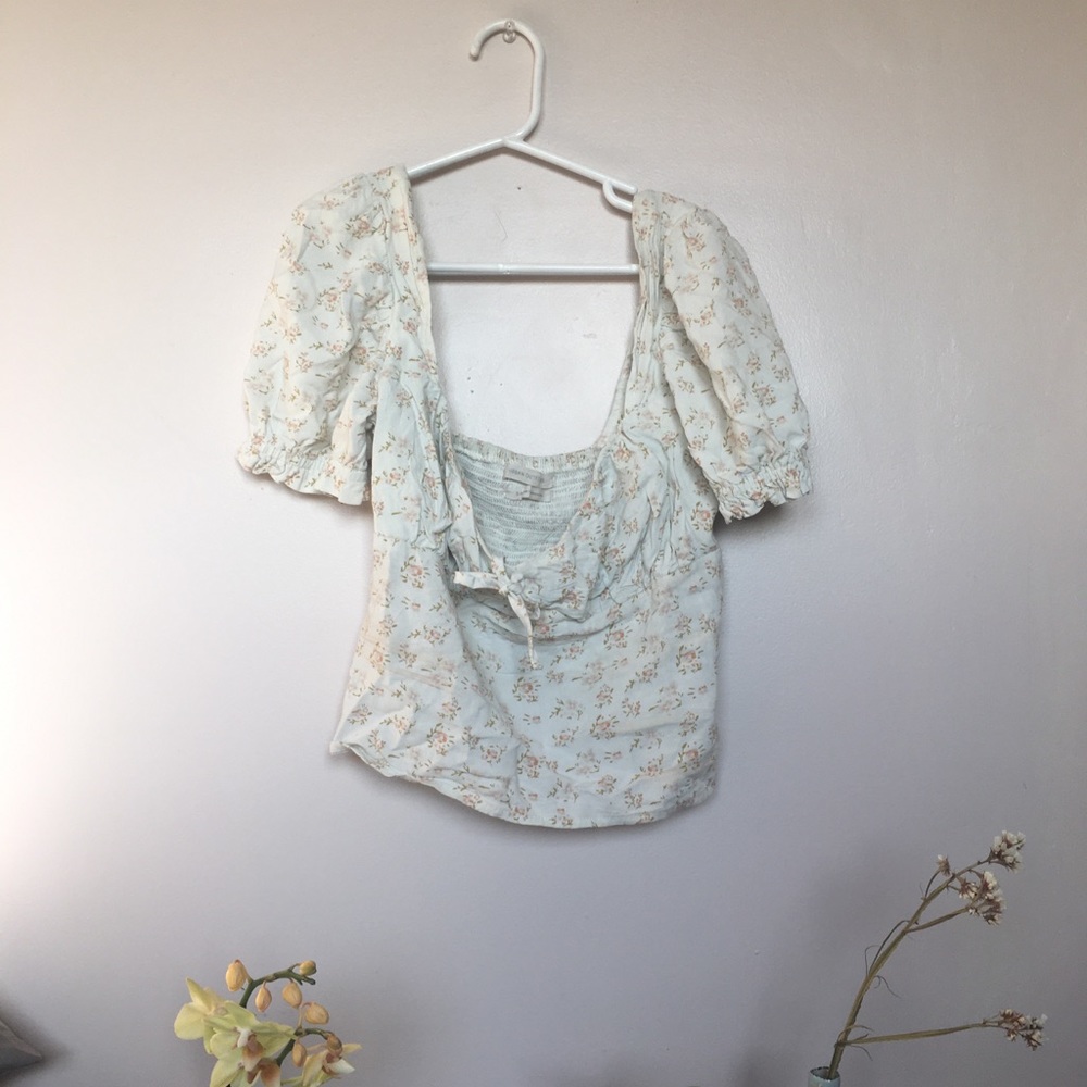 Urban outfitters off the shoulder shirt 🥰